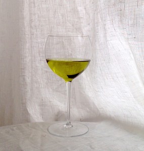 olive_oil_wine_glass